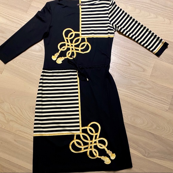 J. McLaughlin Dresses & Skirts - J. McLaughlin Mari Tie-Waist Dress